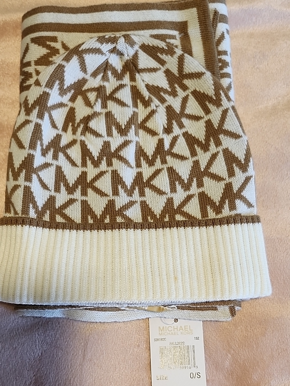 Michael Kors Camel And White Logo Knit Hat And Scarf Set NWT Luxury Warm Chic
